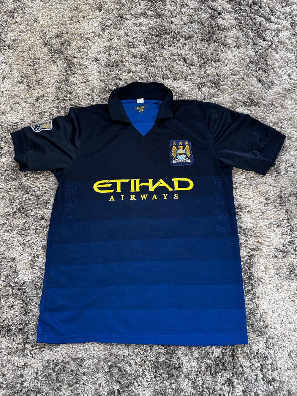 Manchester City #18 Men's Blue Soccer Jersey